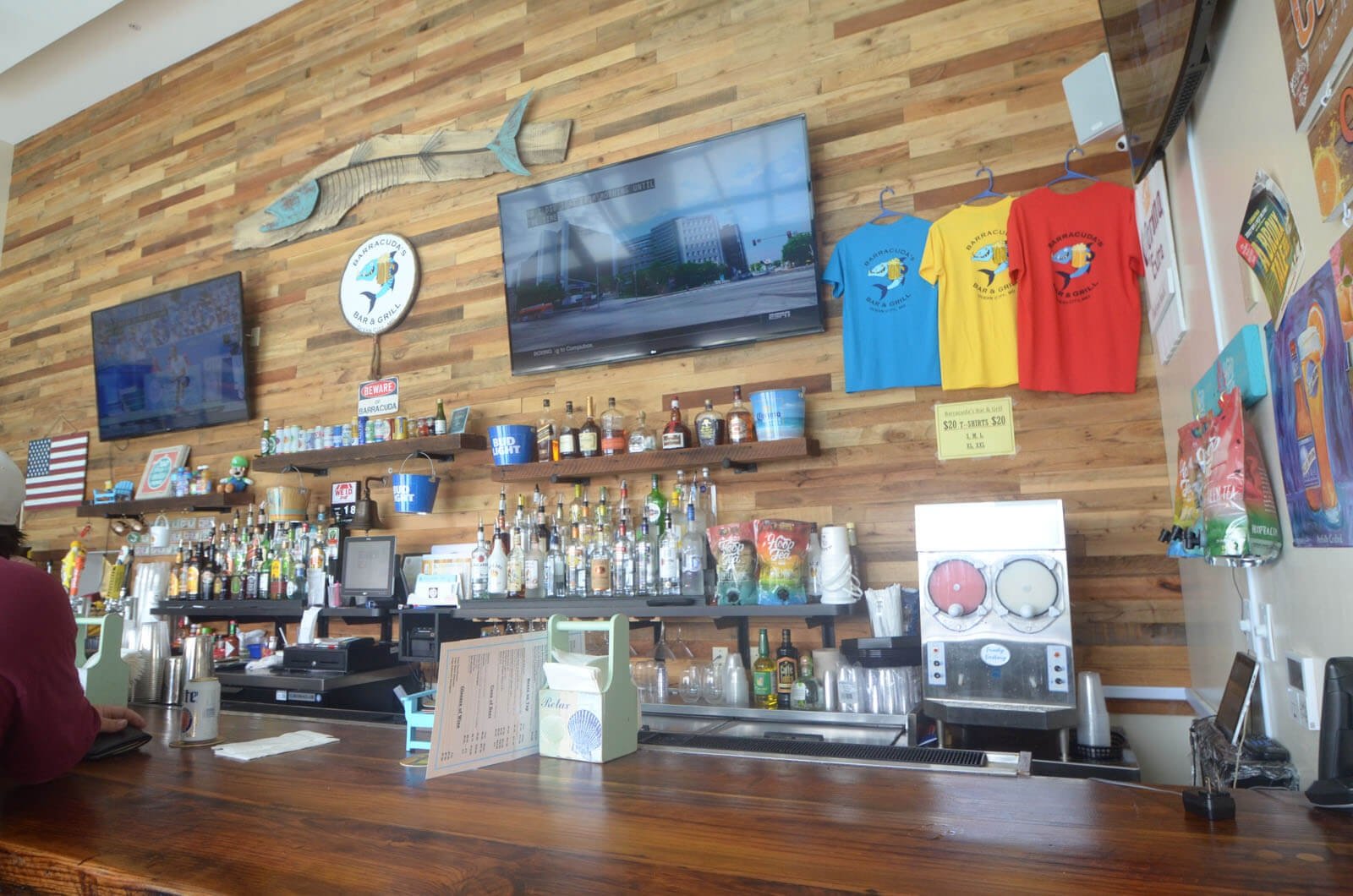 bar-view.jpg bar-view.jpg
